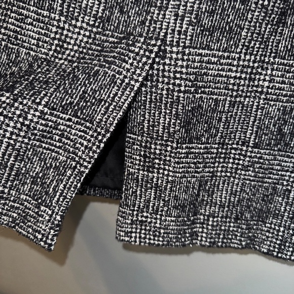 EUC Talbots Wool Blend Plaid Tweed Grey Black Pencil Skirt Size 14 - Picture 5 of 7